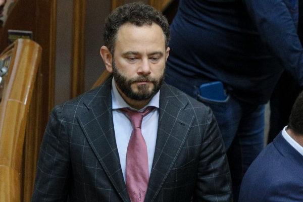 Megverték a vizsgálati fogdában az ukrán elnökkel szembe került Dubinszkij parlamenti képviselőt, akinek eltört a bordája