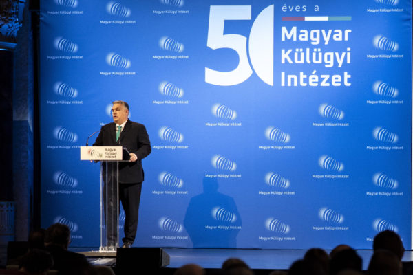Orbán Viktor lerántotta a leplet a brüsszeli bürokratákról