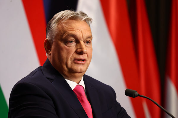 Orbánt idézi a Politico: Az EU zsarolja Magyarországot