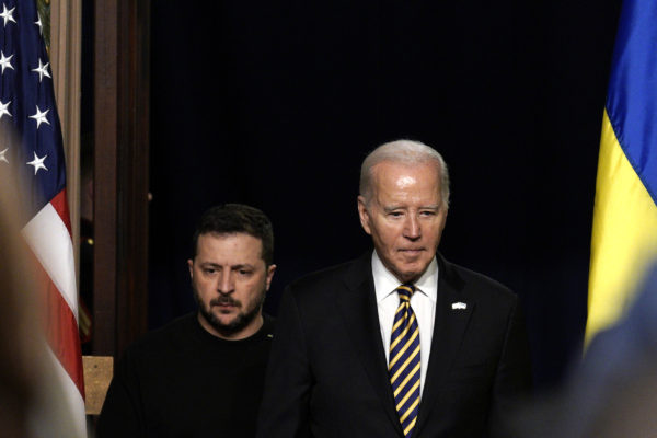Óriási botrány: Joe Biden elismerte, az Ukrajnának küldött pénz 90 százaléka Amerikába kerül + VIDEÓ