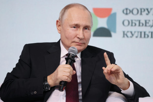 Putyin: Nőtt a külföldi cégek száma az orosz piacon