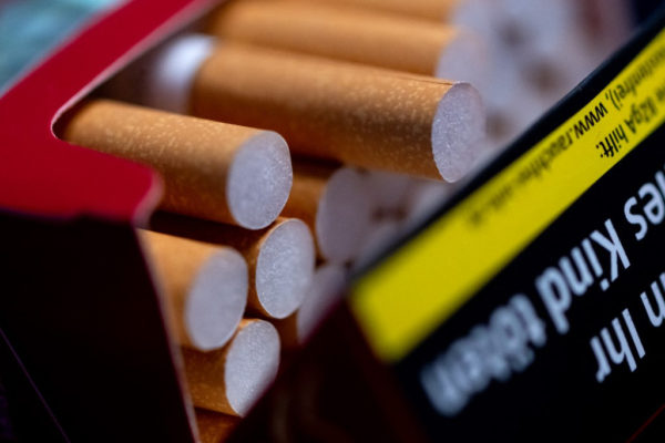Százmillió forintnyi adózatlan cigarettát foglaltak le a pénzügyőrök