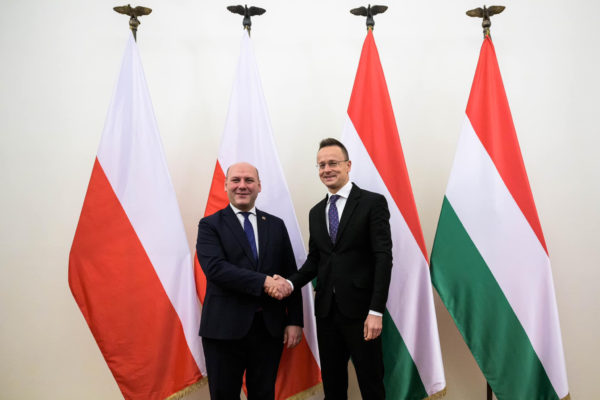 Szijjártó: A magyar-lengyel testvériség fenntartása központi eleme a külpolitikai stratégiának + VIDEÓ