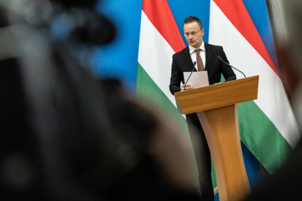 Szijjártó Péter: Magyarország a világgazdaság fekete éveiben is hatalmas sikereket ért el