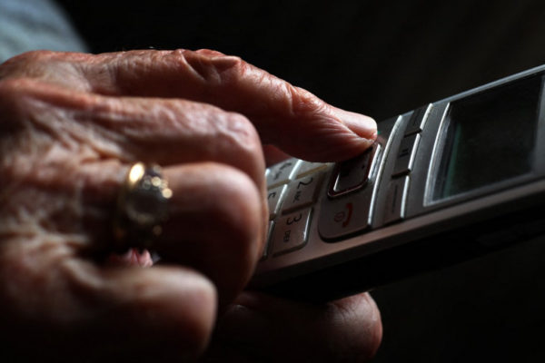 Szívrohamban hunyt el szenteste a 88 éves nagymama, miután minden pénzét elvette a bank