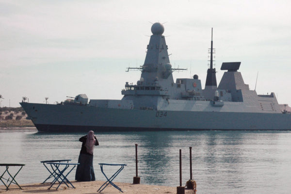 Támadó drónt lőtt le a Vörös-tengeren egy brit hadihajó