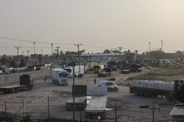 Több mint 14 ezer külföldit evakuáltak eddig a Gázai övezetből