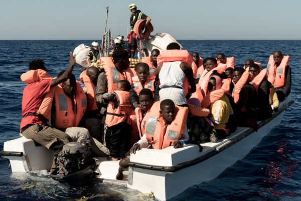 Több mint 60 halottja van a Líbia partjainál történt hajóbalesetnek