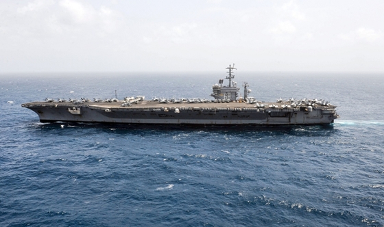 Világ: Az amerikai hadsereg elsüllyesztett három húszi kishajót egy konténerszállítót ért támadást követően