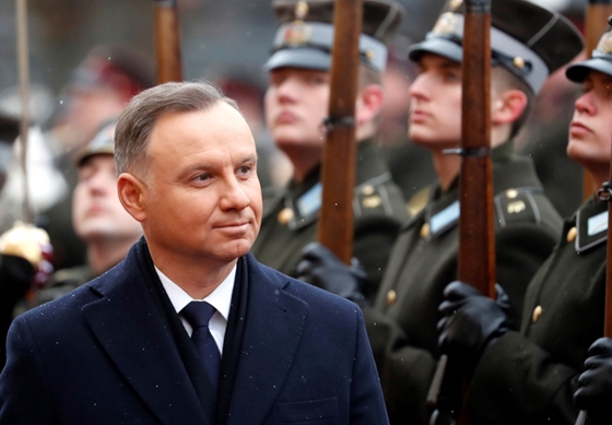 Világ: Éles jobboldali támadások a jobboldali lengyel elnök ellen