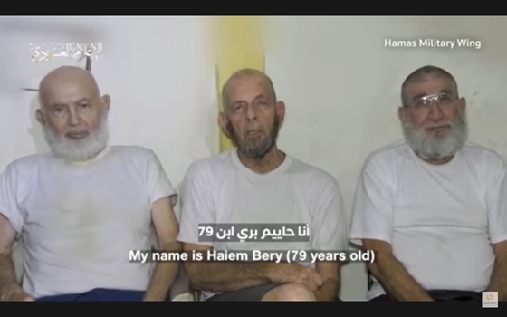 Világ: Három idős túszról tett közzé videót a Hamász