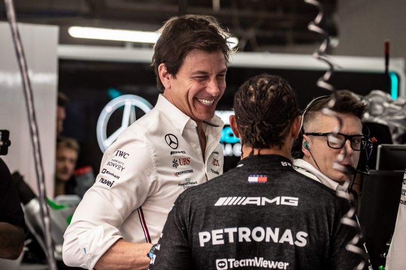 Wolff nem akar távozni a Mercedestől, 20 évben gondolkodik