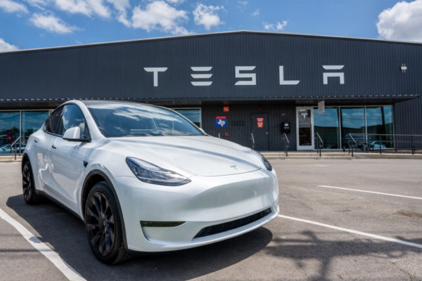 A Berlin melletti Tesla gigagyár alkatrészhiány miatt két hétre leállította a termelését