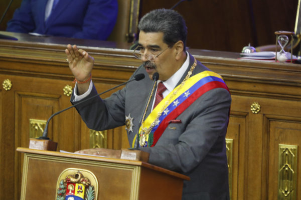 A venezuelai elnök puccs előkészítésével vádolta meg a jobboldali ellenzéket