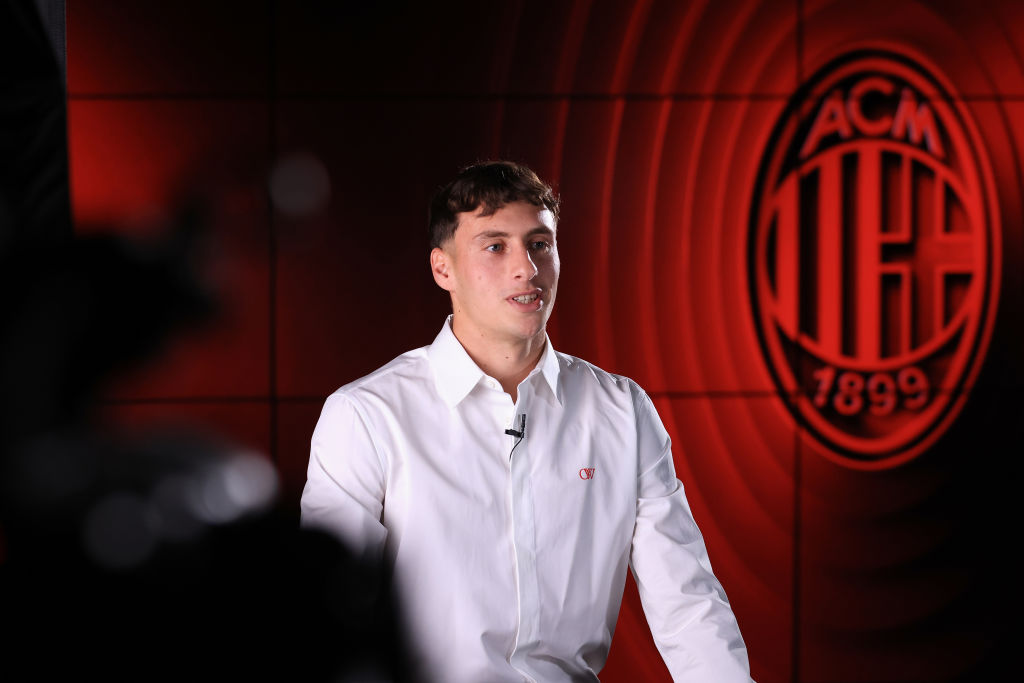 Bajnokságon belülről igazolt fiatal védőt az AC Milan – HIVALATOS