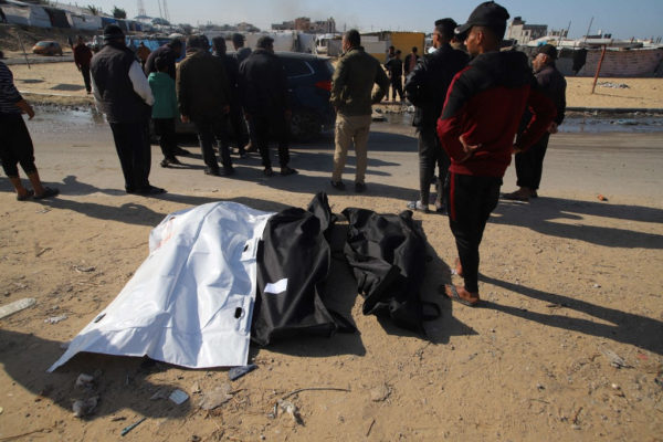Emelkedett az ENSZ gázai létesítményét ért tűzérségi támadás áldozatainak a száma