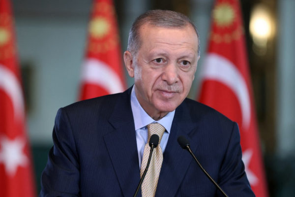 Erdogan aláírta a svéd csatlakozást jóváhagyó törvényt, véglegesítve ezzel a törökországi ratifikációt