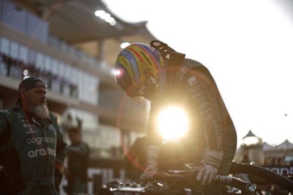 „Fernando úgy hajtott, mintha az első éve lenne az F1-ben” – Aston Martin