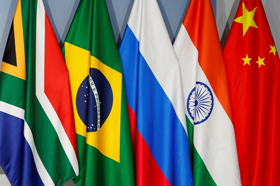 Gazdaság: Dél-afrikai külügyminiszter: öt ország megerősítette csatlakozását a BRICS-hez