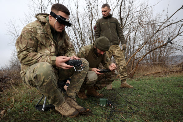 Így adják meg magukat az ukrán katonák