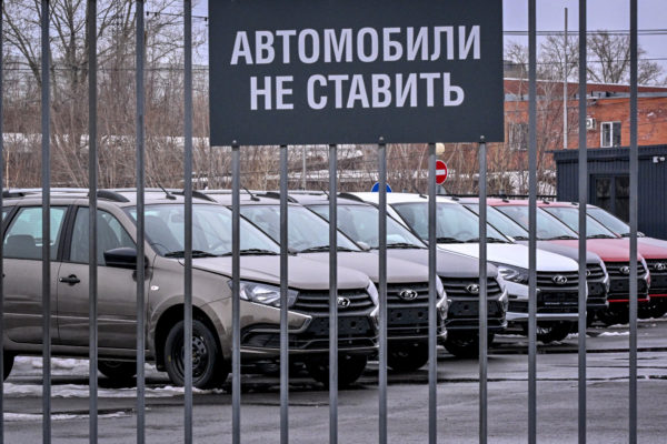 Oroszországban 69 százalékkal nőtt az új autók eladása