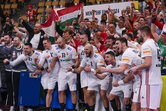 Sport: A szerbek legyőzésével középdöntős a magyar válogatott a kézi-Eb-n