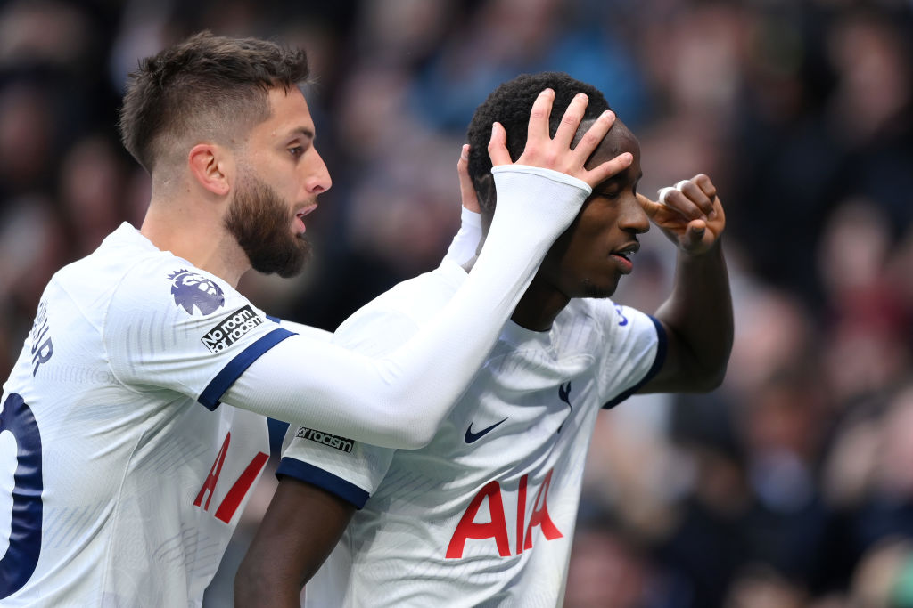 Szerződést hosszabbít a Tottenham fiatal középpályása – sajtóhír