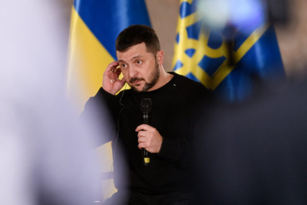 Zelenszkij: hatalmas válságot fog előidézni a további késlekedés az Ukrajnának szánt nyugati támogatásokban