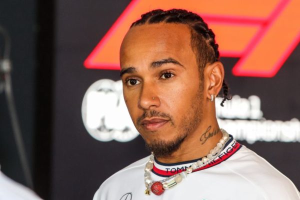 Lewis Hamilton a Ferrari új F1-es pilótája?