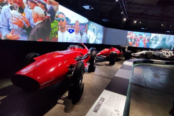 Videó: Megnézhettük az F1-kiállítást Bécsben